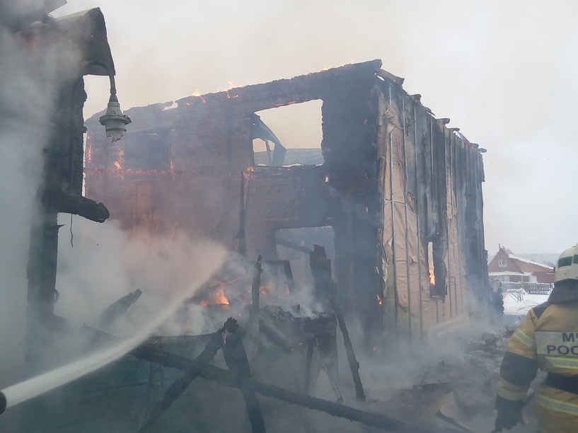 Тоншалово череповец 122. Пожар в деревне горка. Пожар в Брусово Удомельский район. Сгорел дом в Романово Череповецкий район. Филиппово Бутурлинский район пожар.