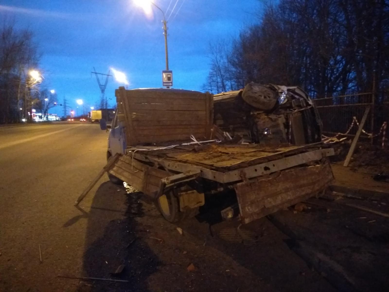 Новости череповца сегодня свежие. ДТП Вологде авария 11 апреля. Авария ноябрь Шкода Череповец. 5 Ноября аварии Череповец. Вологда авария сегодня в Северово.