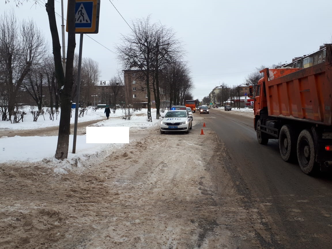 Водитель в череповце. Металлургов 30 Череповец. Вологда КАМАЗ сбил. Новости Череповца сегодня происшествия убийство в копровом цехе.