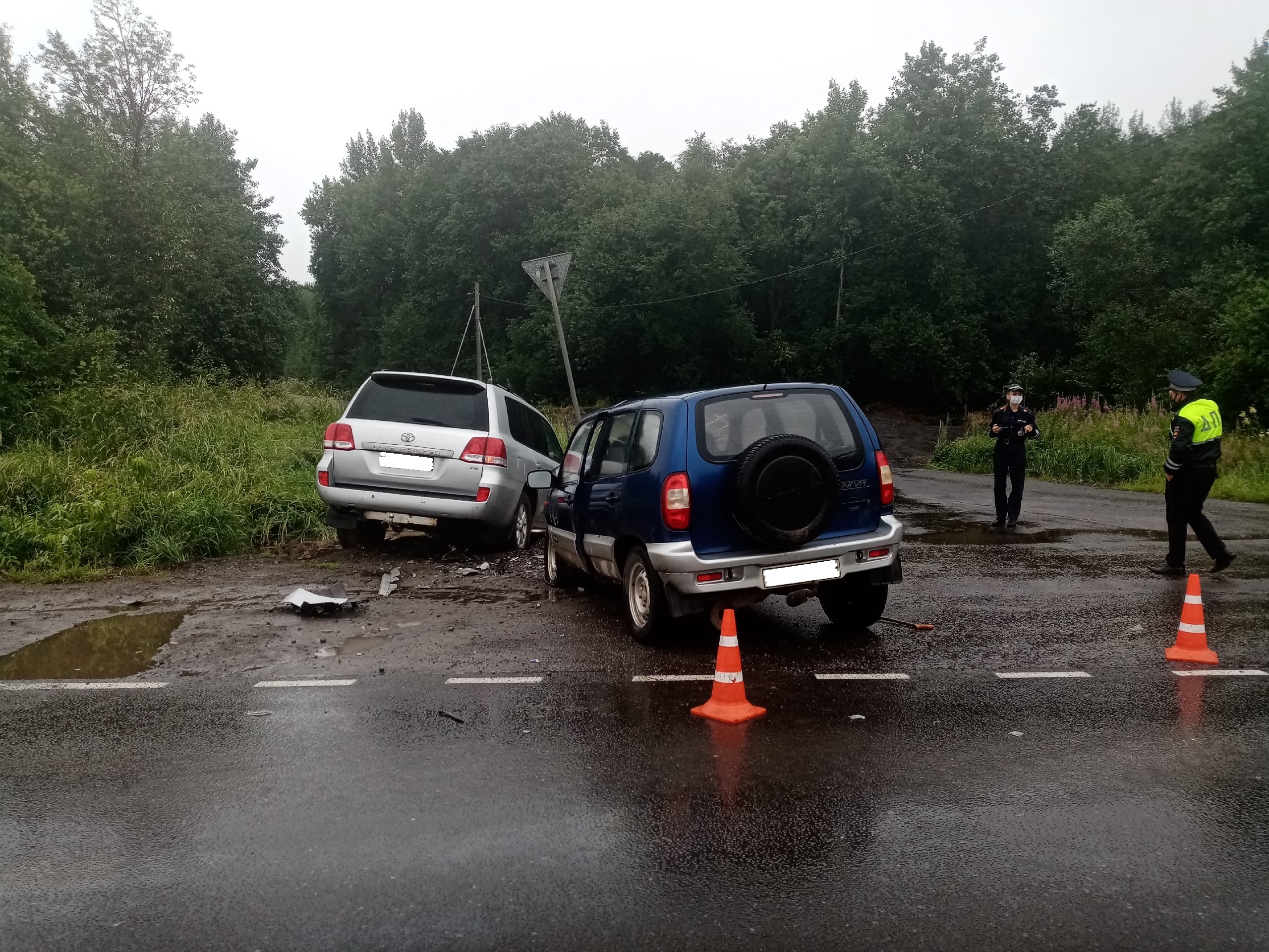 Дтп на трассе уфа оренбург. Дорожные происшествия в полосе. Авария на высотной красноярск сейчас. Дтп на полосе разгона. Дорожные происшествия в полосе.