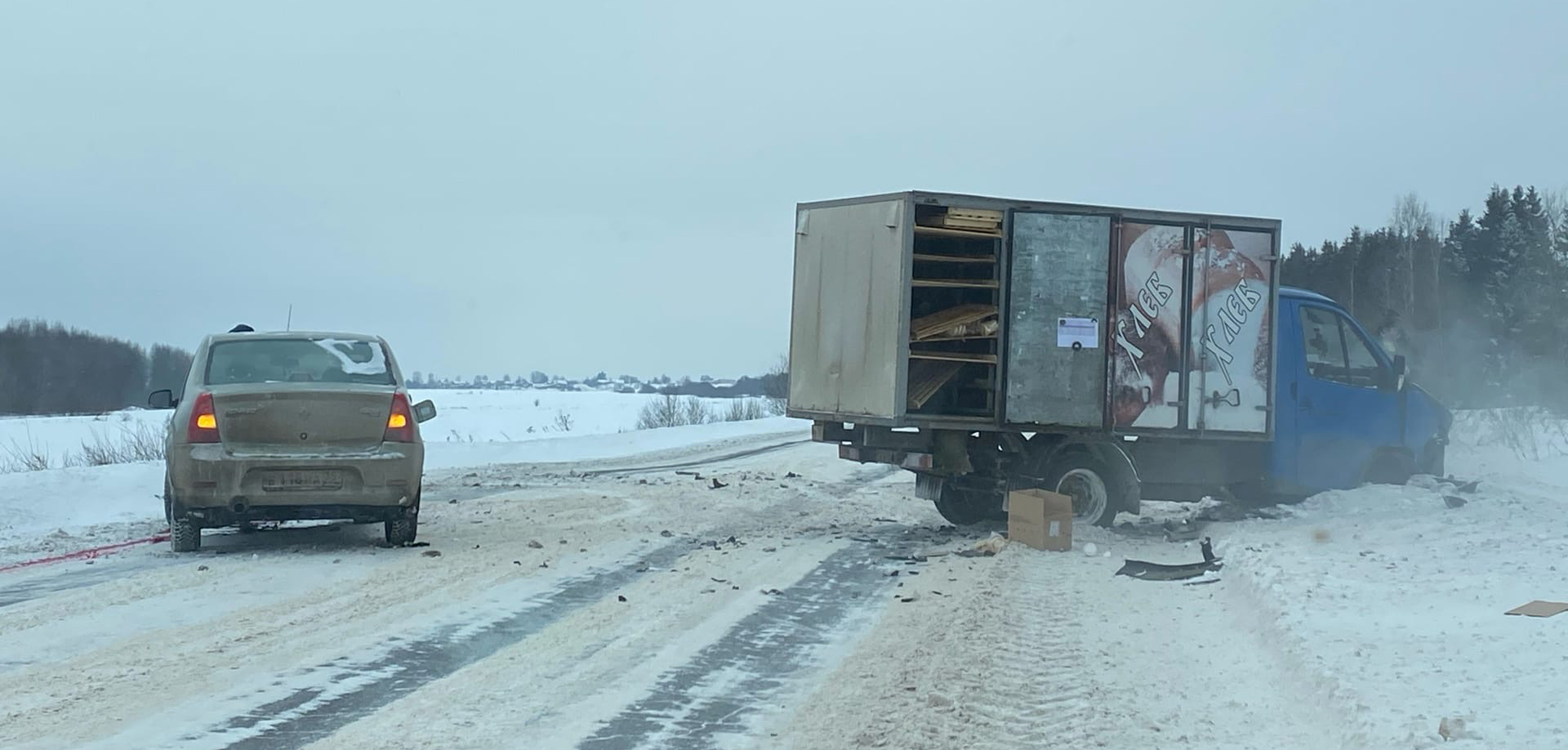 Хлебовозка попала в дтп