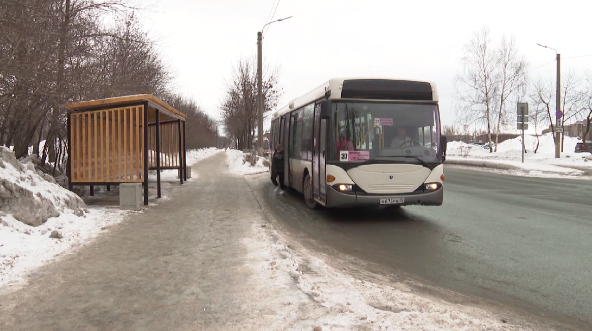 Череповец вологда остановки. Новые автобусы. Автобус городской на остановке. Автобусная остановка в России. Новый автобус 128.