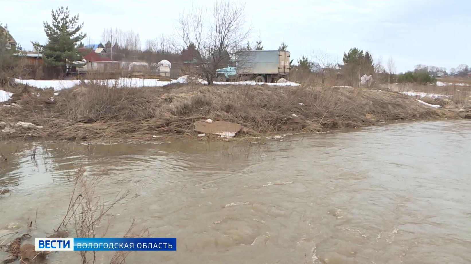 Село оказывается. Село девица. Весна в России деревня. Взрыв газопровода в Вологодской области. Распутица 2021.