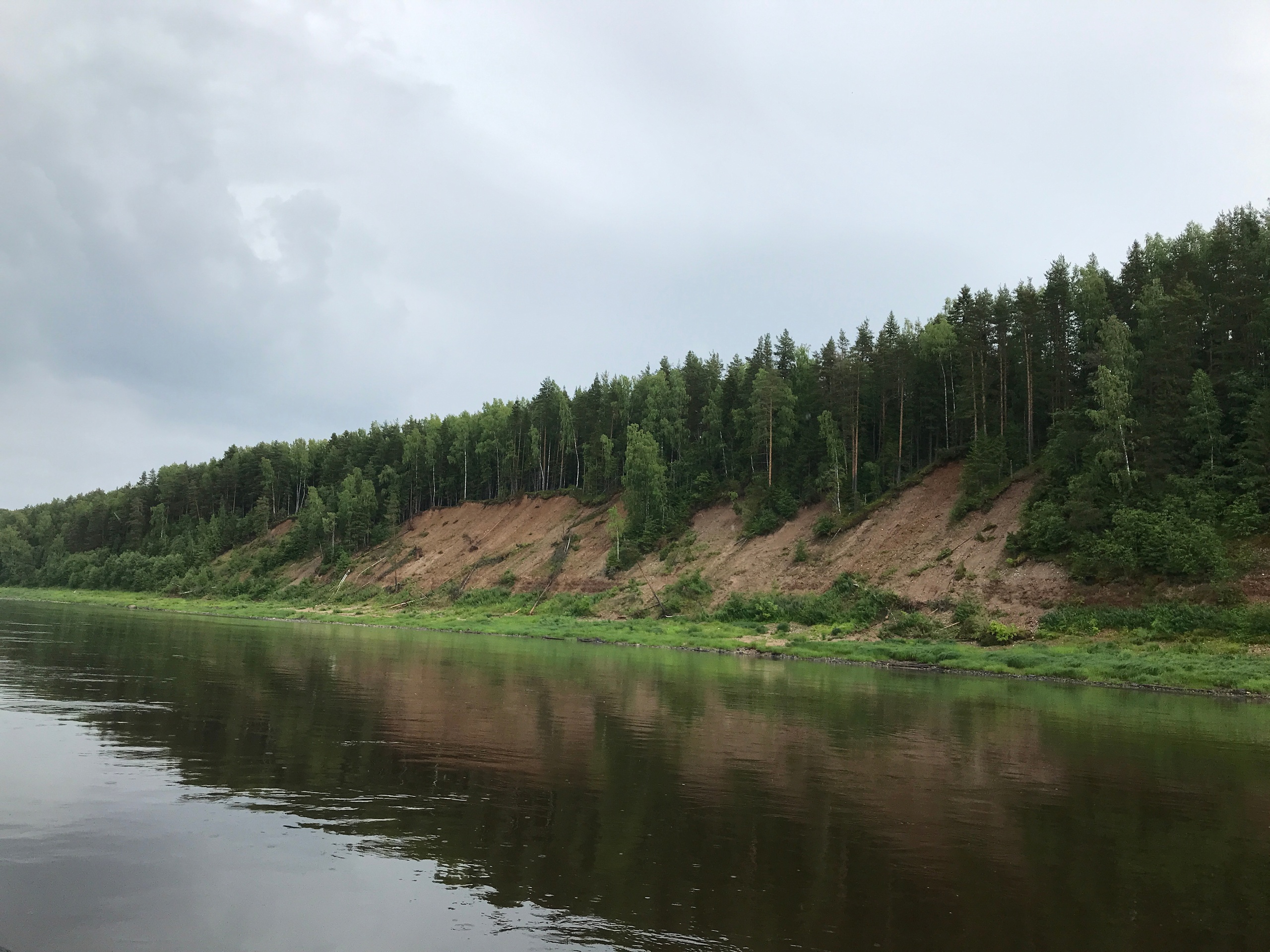 Река Сухона. Нюксеница. Камень Лось на реке Сухоне. Памятник на реке Сухоне Лось.